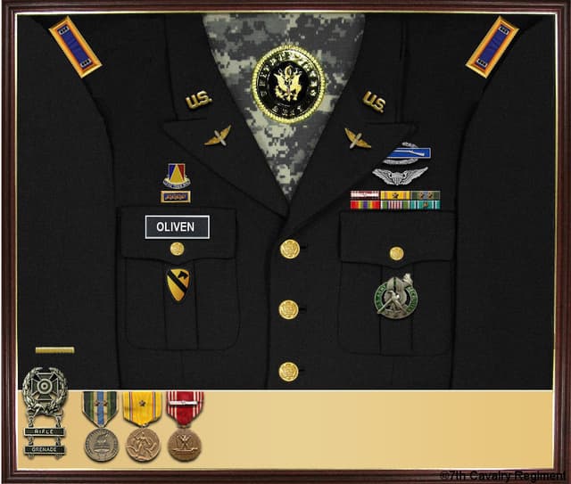 Daniel Oliven uniform